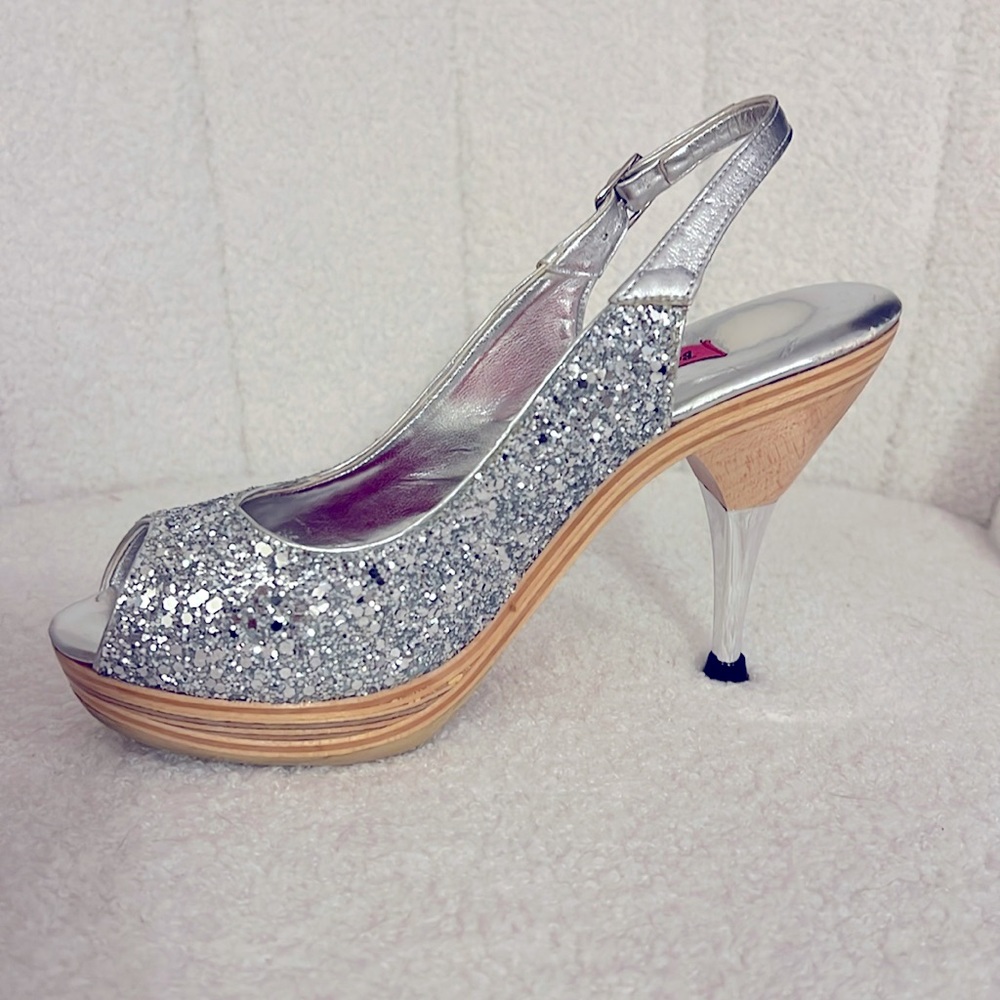 Betsey Johnson Michelle Glitter Polly’s in Silver size 6